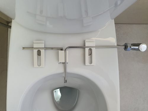 קיבוע על האסלה